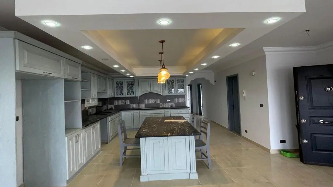 Luxury Apartment for Sale in B10 - 08