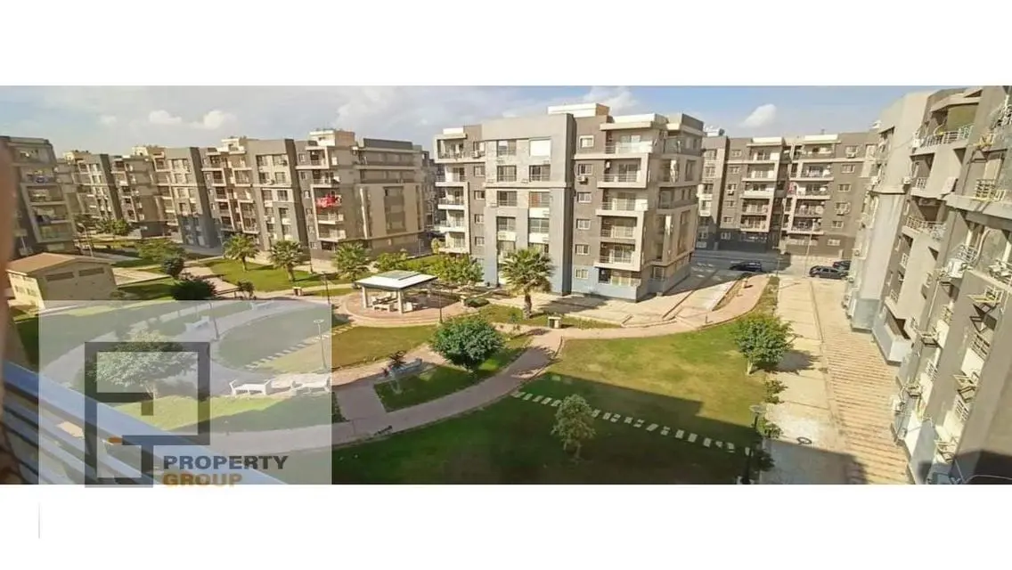 Luxury Apartment of 130 sqm Overlooking Lakes