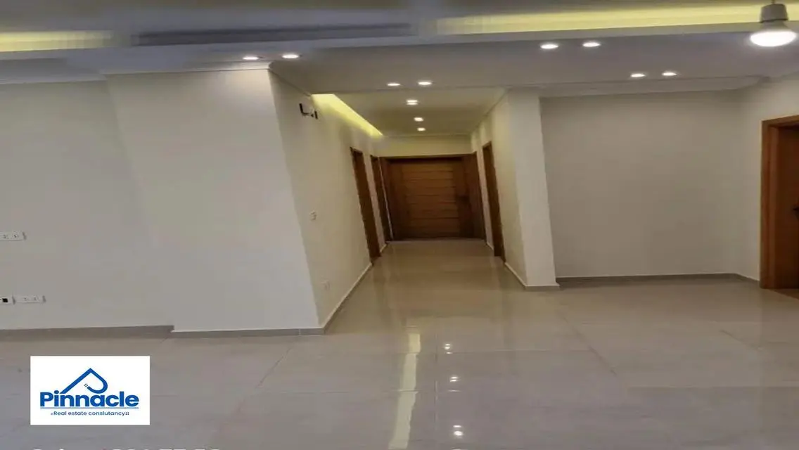 شقة مطلة على البحيرات مع تجهيزات حديثة
