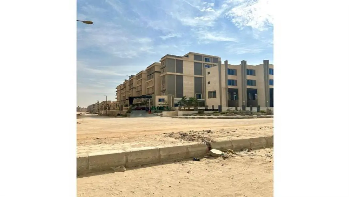 شقة فاخرة مع حديقة خاصة بسعر مناسب