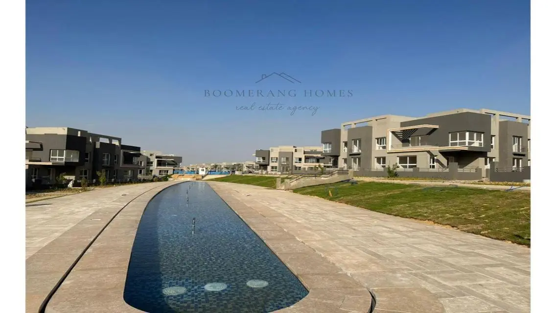 Luxury Apartment in ONE33 with Balcony and Lake View