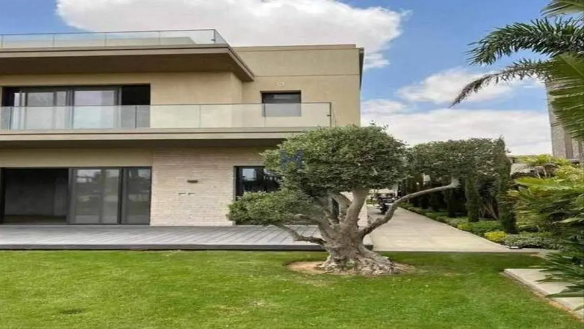 Luxury Villa for Sale with Spacious Layout