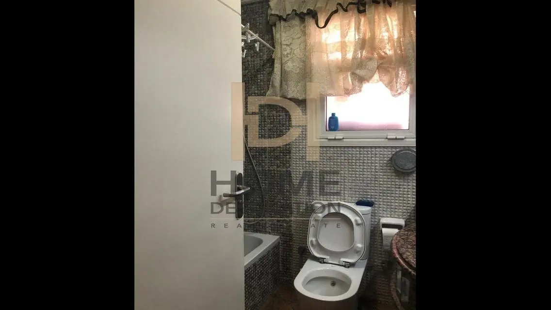 Luxury 4 Bedroom Apartment with 3434 sqm Space Overlooking Lakes