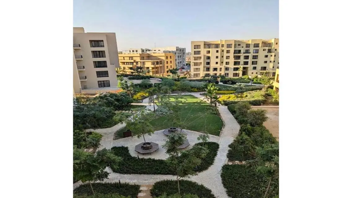 شقة فاخرة في O-West بسعر مميز