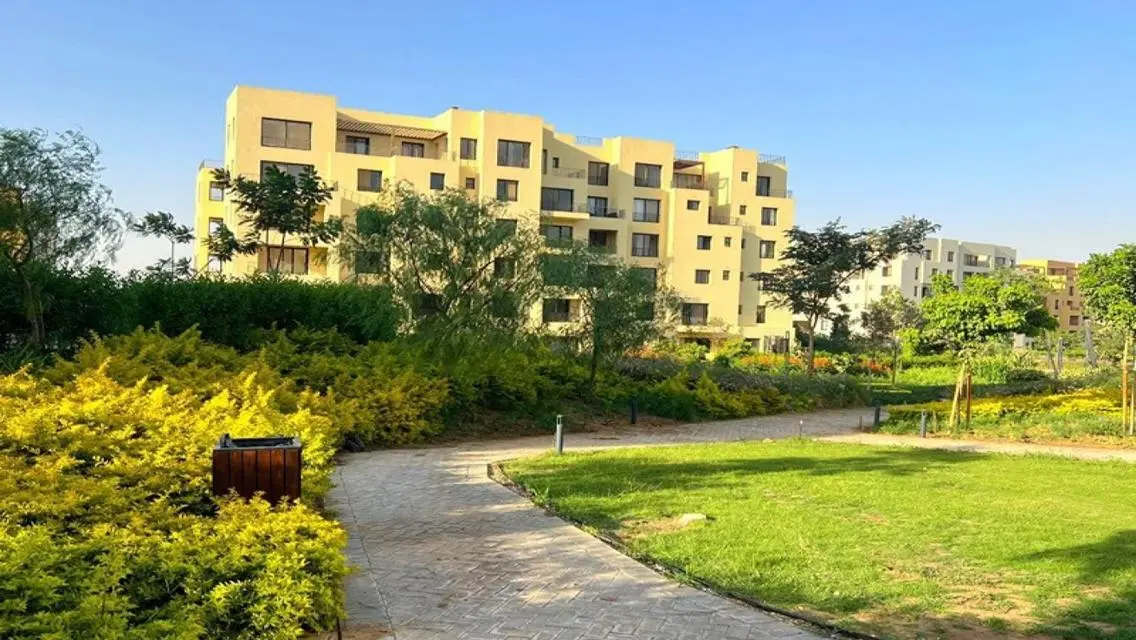 شقة فاخرة في O-West بسعر مميز
