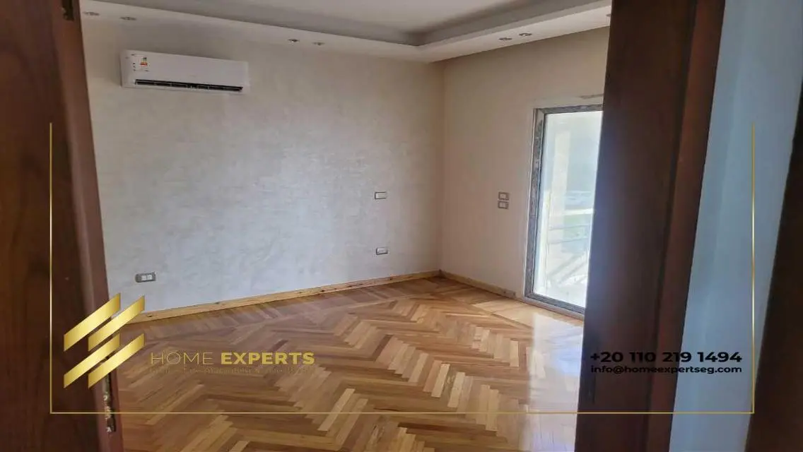 Luxury Apartment with Maid's Room and Private Garden