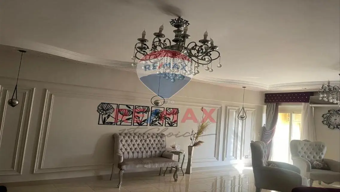 عمارة سكنية للبيع في قلب المدينة