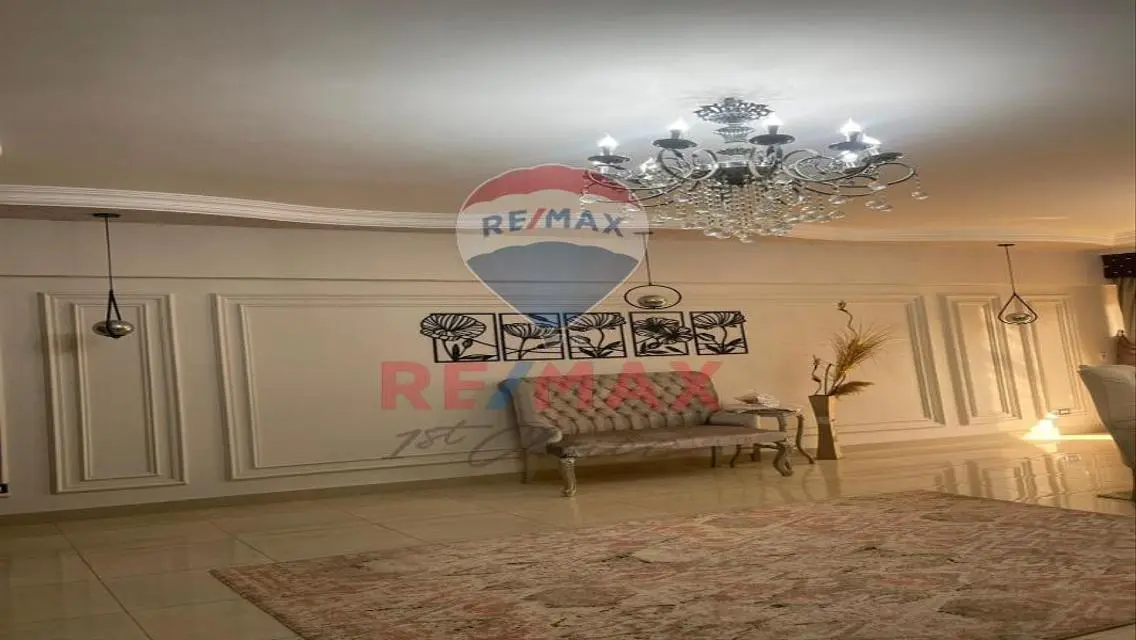 عمارة سكنية للبيع في قلب المدينة