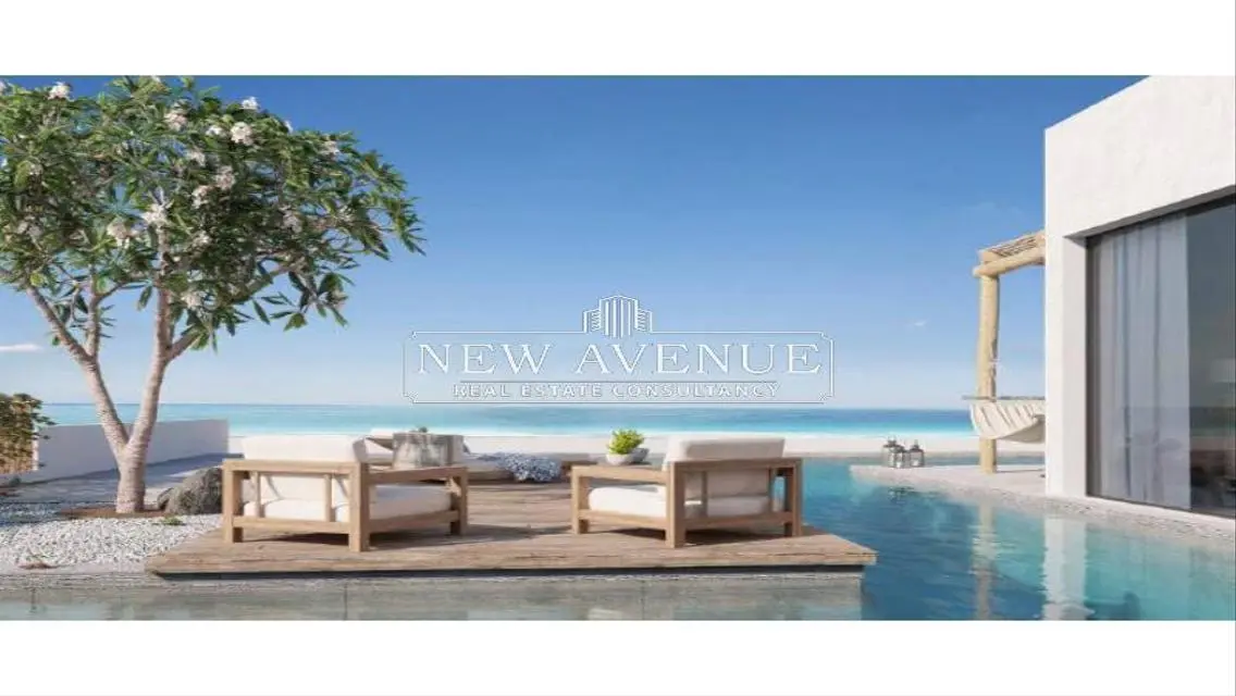 Luxury Apartment with Private Garden and Lake View