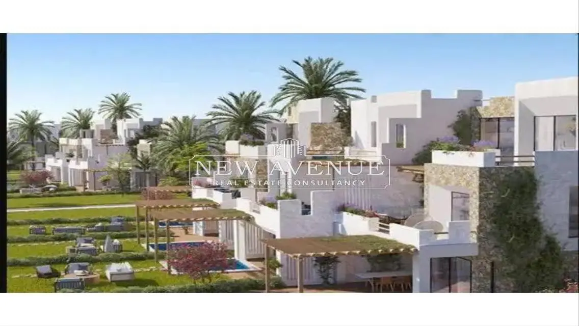 Luxury Apartment with Private Garden and Lake View