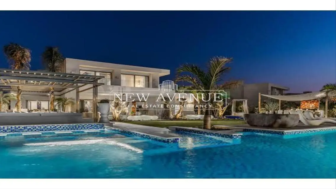 Luxury Apartment in Mastic with Spacious Design