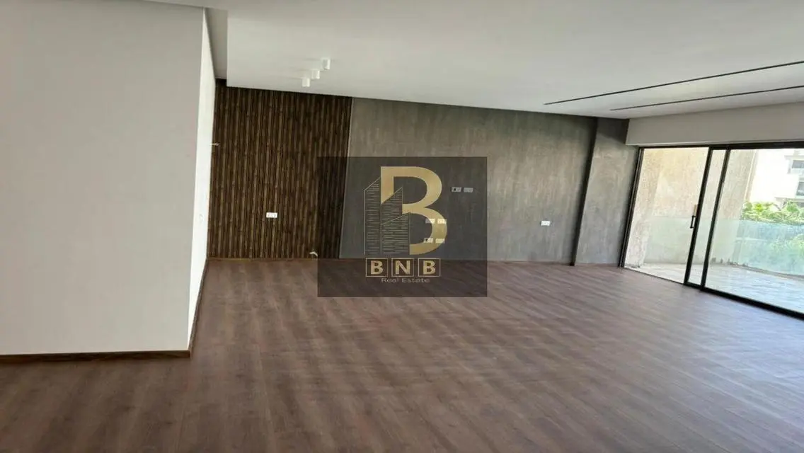Luxury Apartment with Modern Design in Prime Location