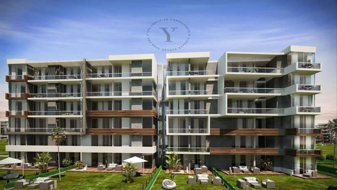 Luxury Apartment with Private Garden and Pool in Premium Area