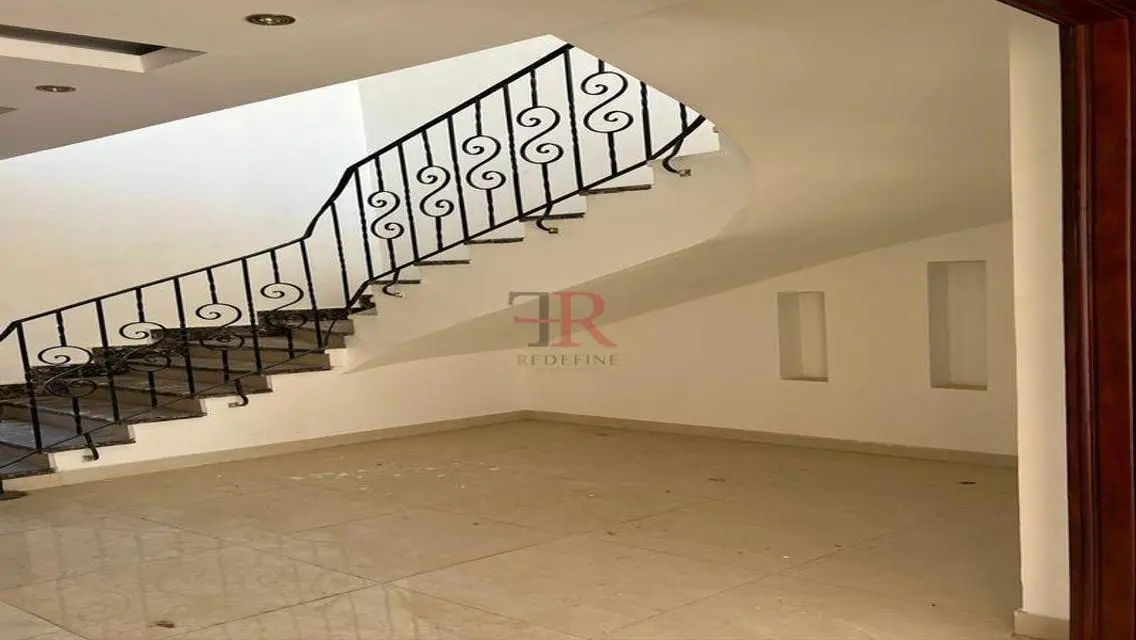 Stunning Apartment for Sale at Codered R206