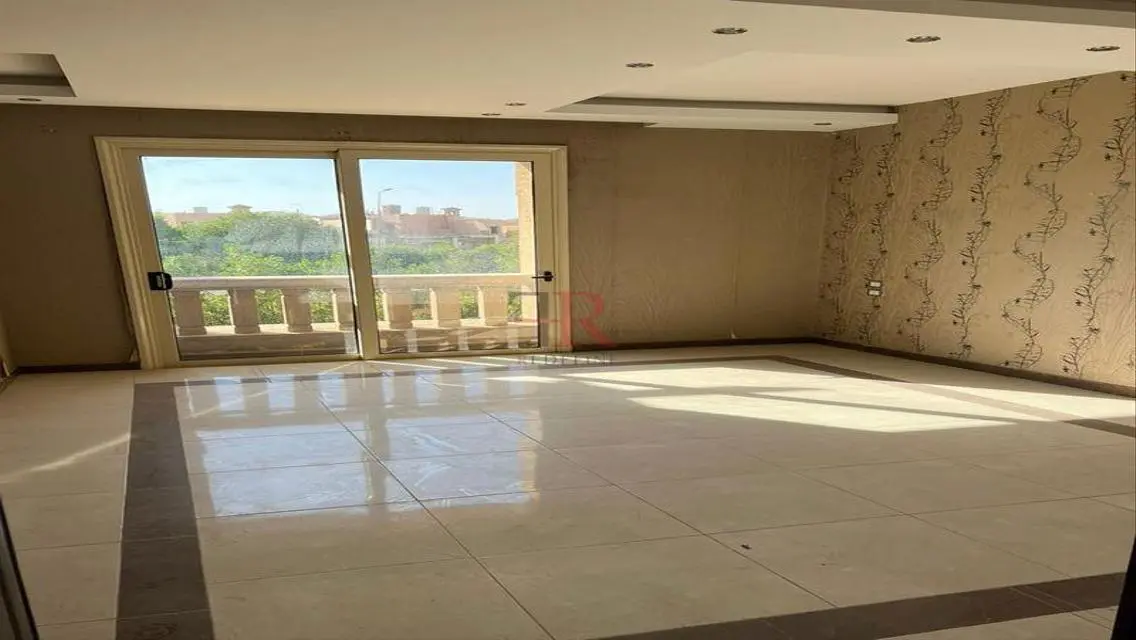 Stunning Apartment for Sale at Codered R206