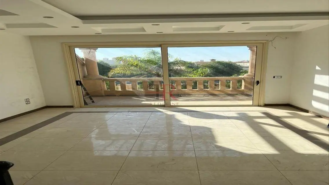 Stunning Apartment for Sale at Codered R206