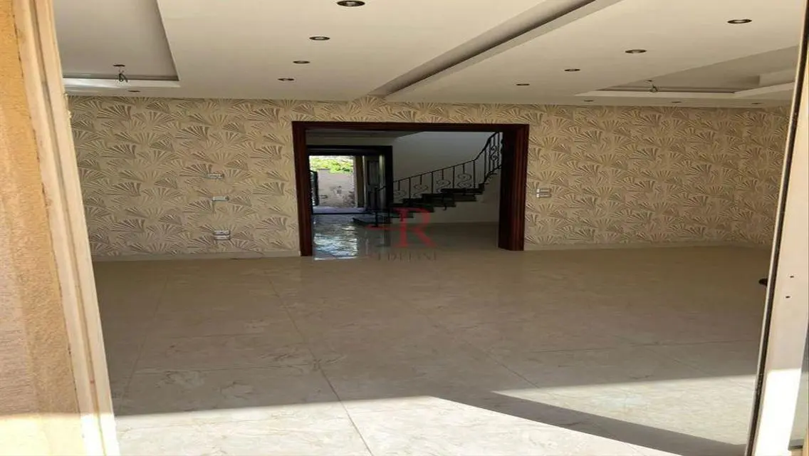 Stunning Apartment for Sale at Codered R206