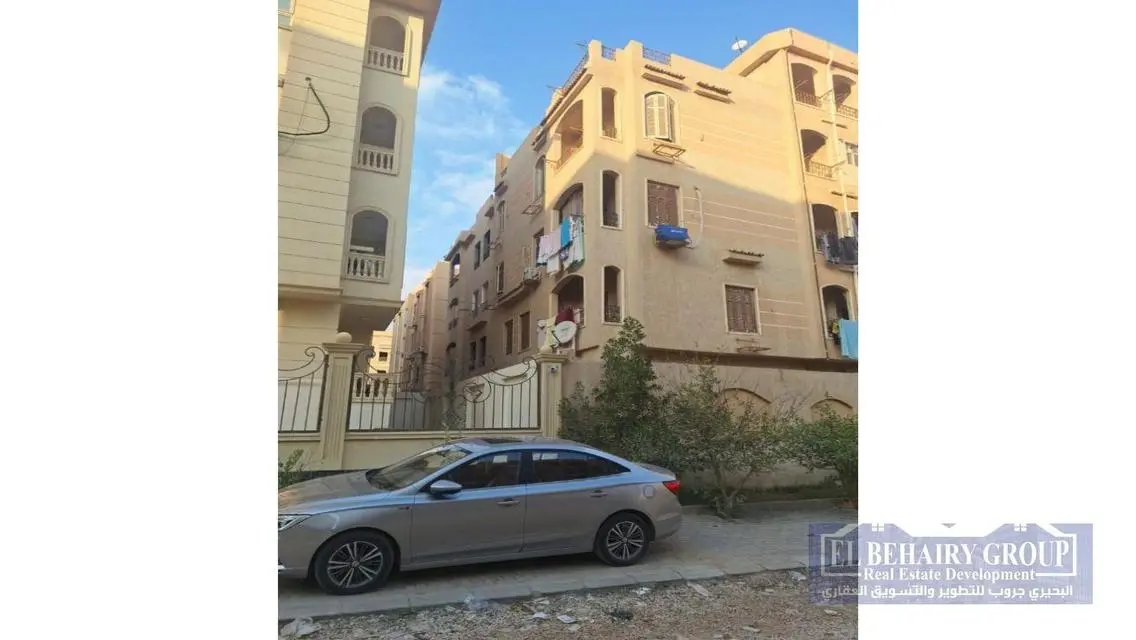 شقة فاخرة للبيع في موقع متميز