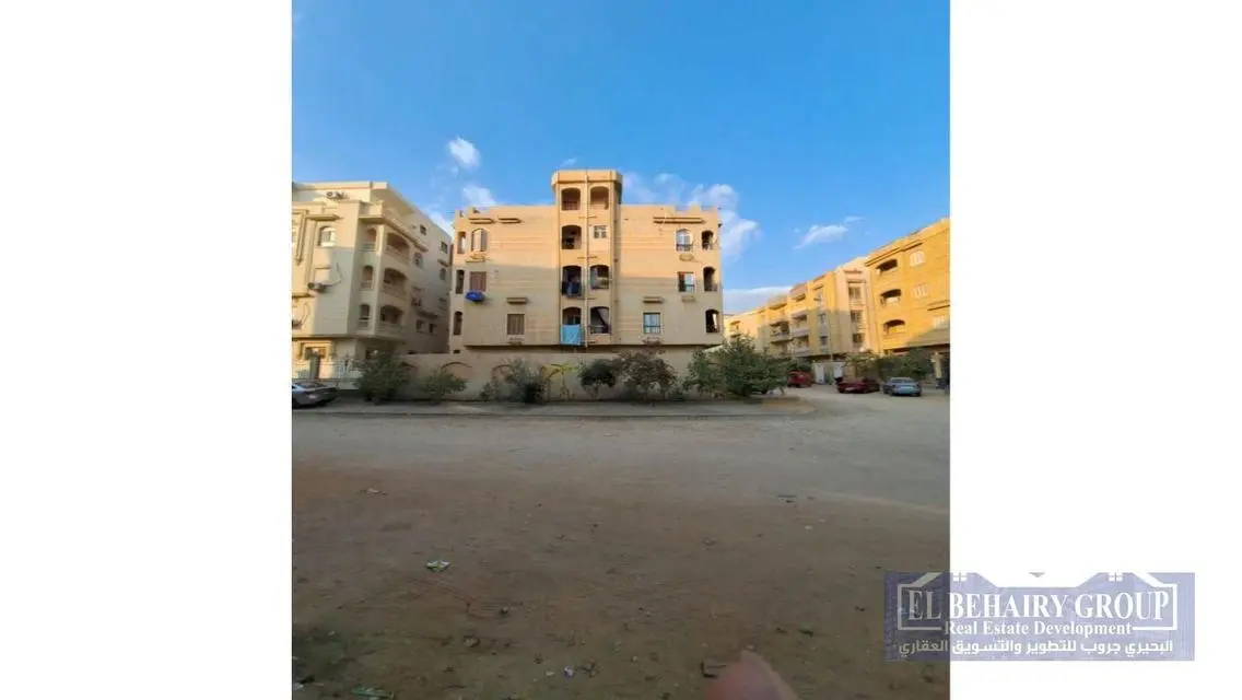 شقة فاخرة للبيع في موقع متميز