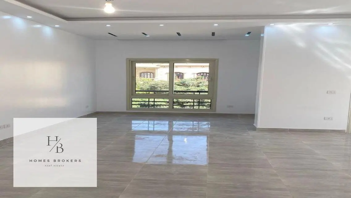 شقة فاخرة مكونة من 3 غرف وغرف خادمة للإيجار