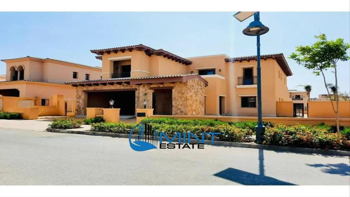 Luxury Apartment with Stunning View in Intrada