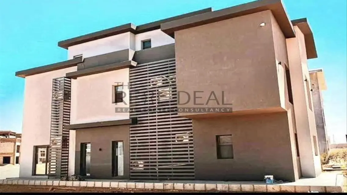 Creek Town - Luxurious Home in New Cairo