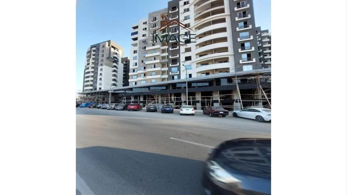 Luxurious Property with Ample Space - Prime Investment Opportunity