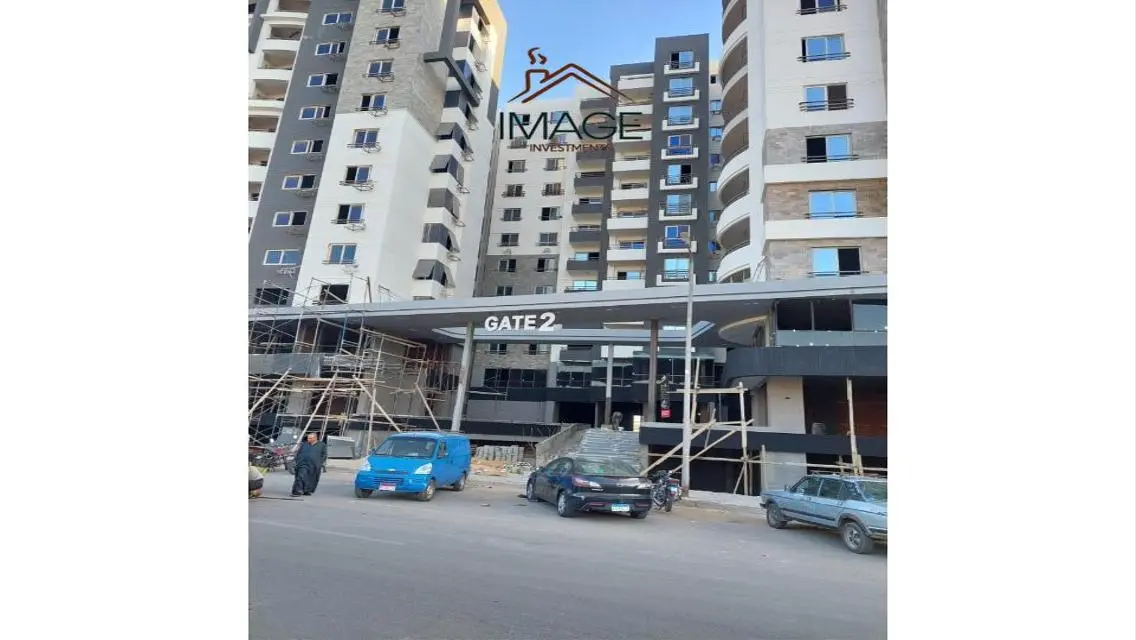 Luxurious Property with Ample Space - Prime Investment Opportunity