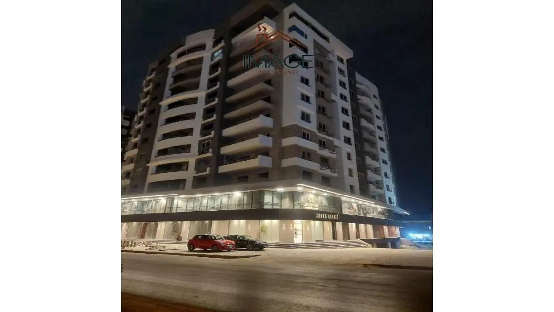 Luxurious Property with Ample Space - Prime Investment Opportunity