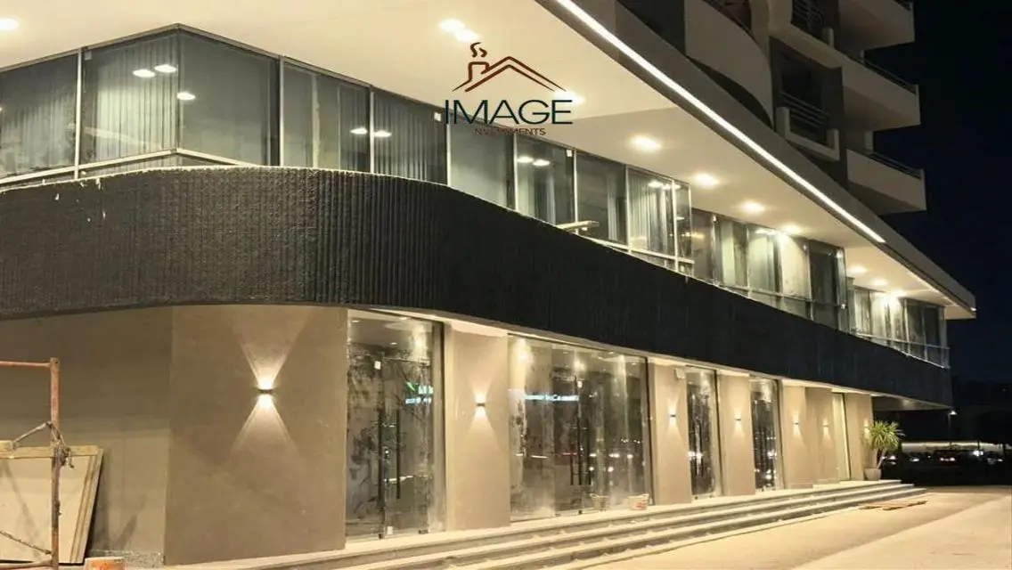 Luxurious Property with Ample Space - Prime Investment Opportunity