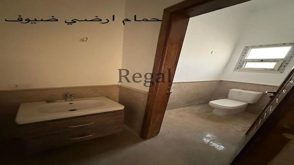 توأم للإيجار في جاردن سيتي مع حديقة خاصة