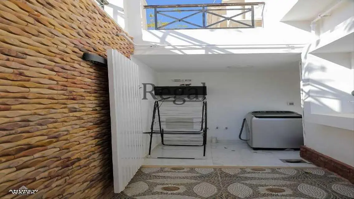 Luxury Villa for Rent in Mountain View Shell Out Park
