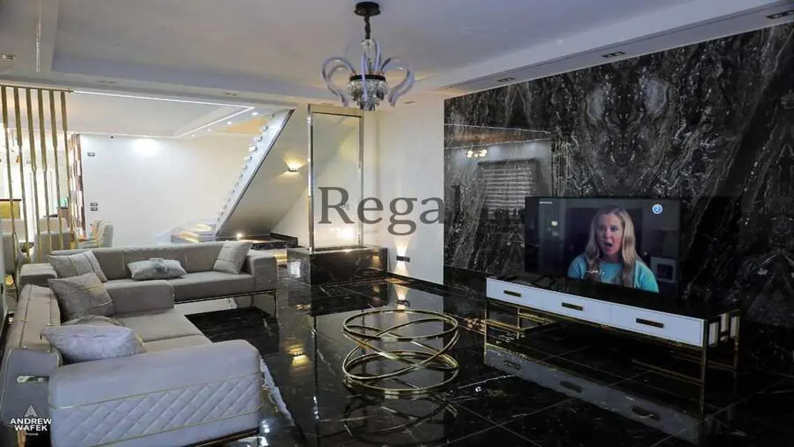 Luxury Villa for Rent in Mountain View Shell Out Park