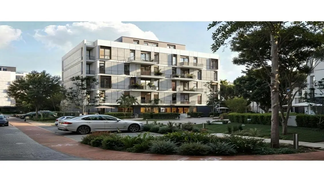 Spacious Apartment with Pool and Additional Amenities