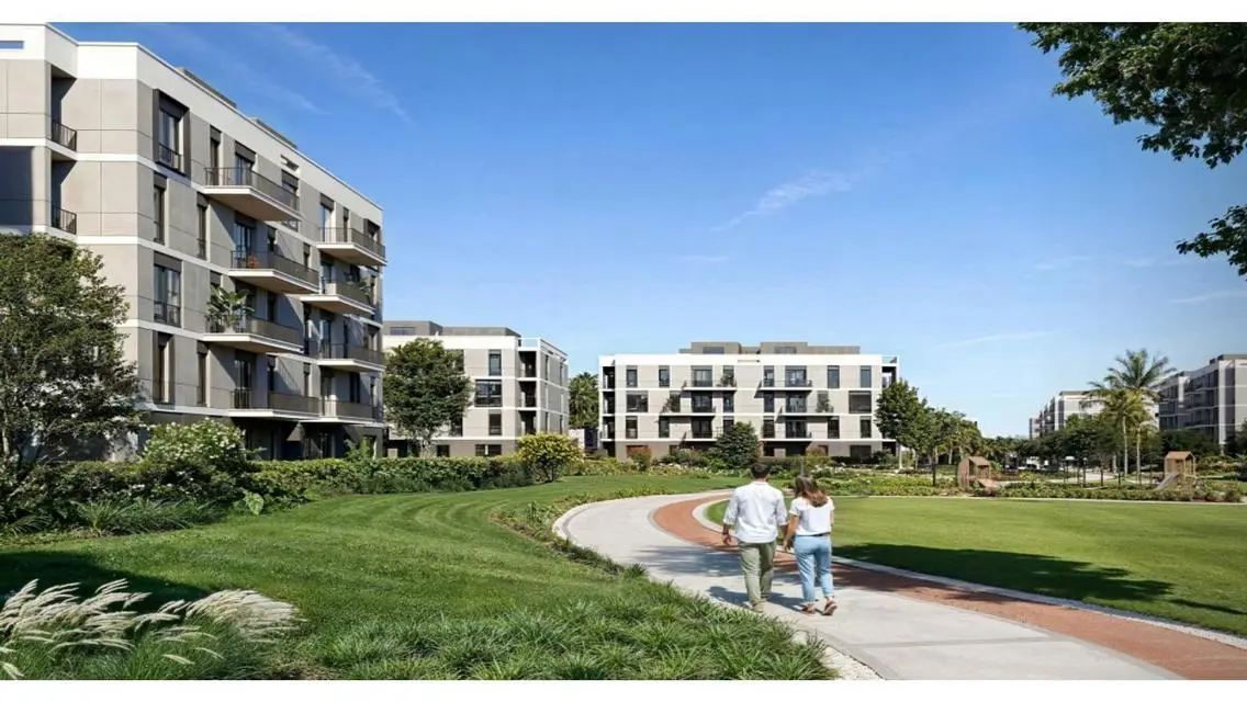 Spacious Apartment with Pool and Additional Amenities