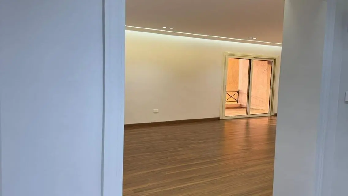 Luxurious Apartment with Lake View for Sale