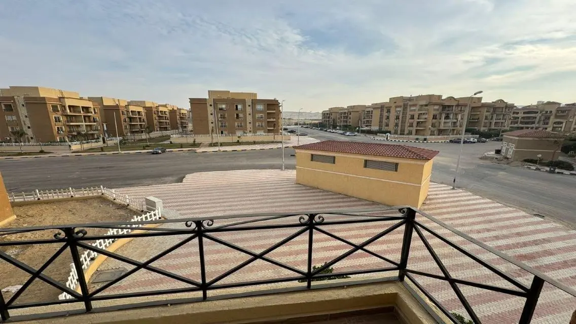 Luxurious Apartment with Lake View for Sale