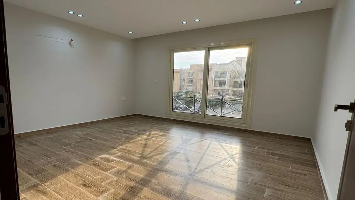 Luxurious Apartment with Lake View for Sale