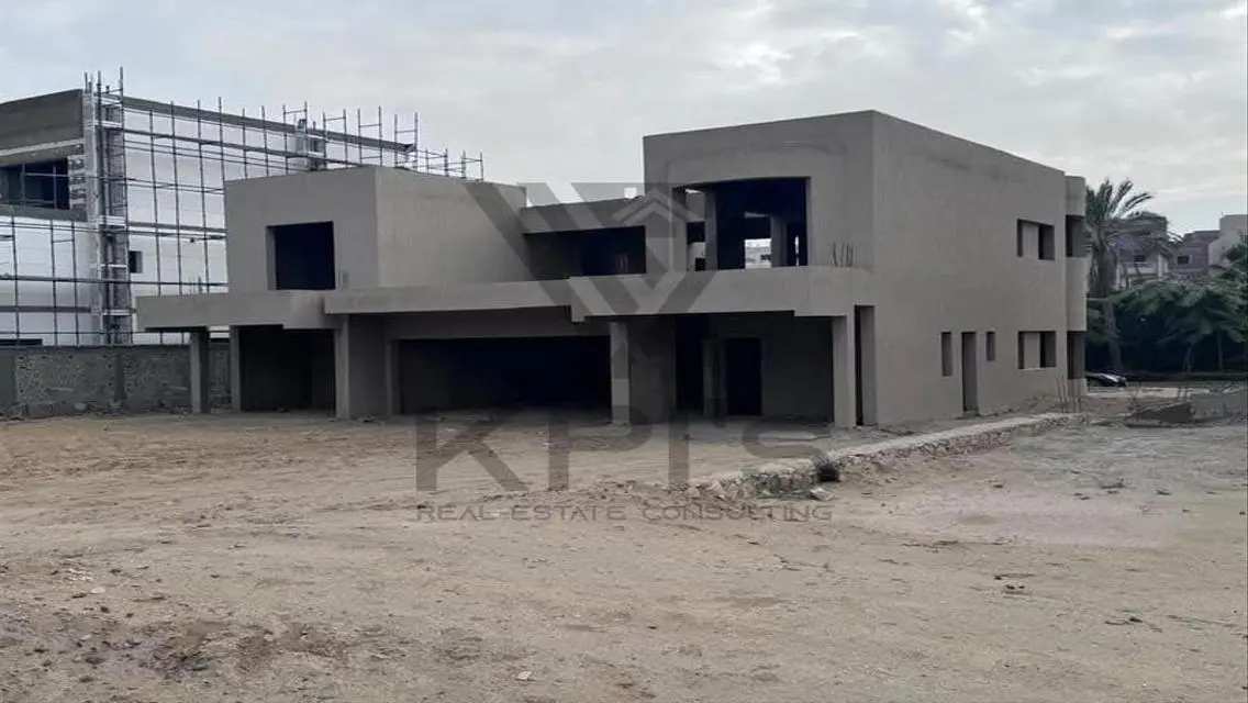 شقة فاخرة بمساحة 600 متر مع حديقة خاصة
