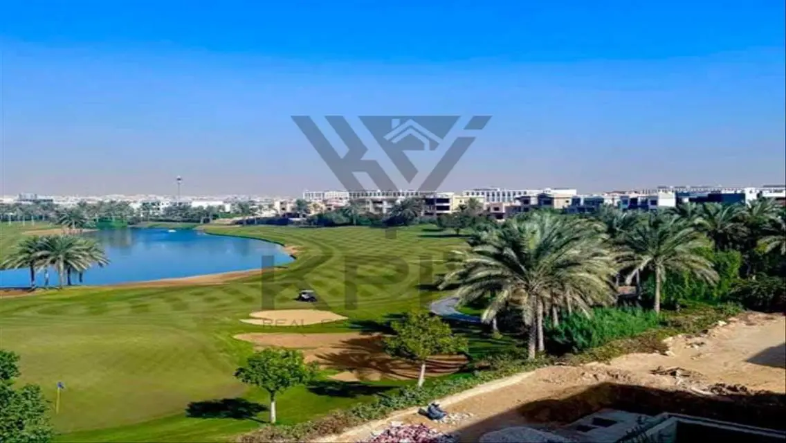 شقة فاخرة بمساحة 600 متر مع حديقة خاصة