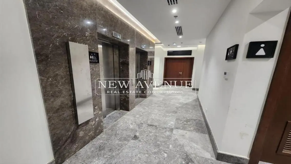 Stylish Apartment in District 5 - Covered Parking and Extended Cables