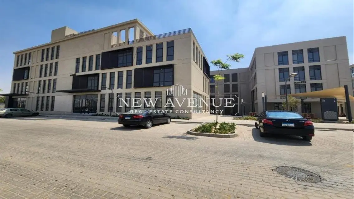 Stylish Apartment in District 5 - Covered Parking and Extended Cables