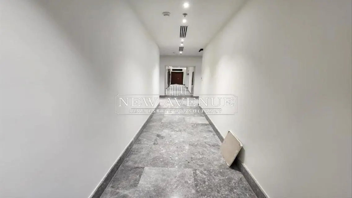 Stylish Apartment in District 5 - Covered Parking and Extended Cables