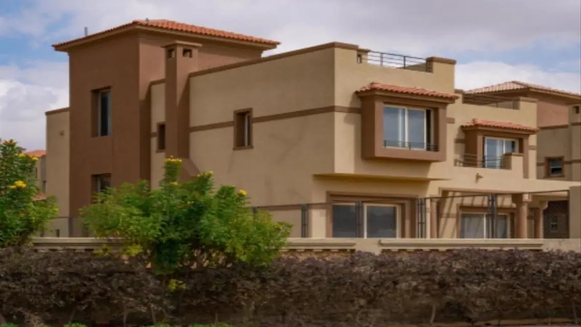 Luxurious Home with Maid and Study Rooms in a Prime Location
