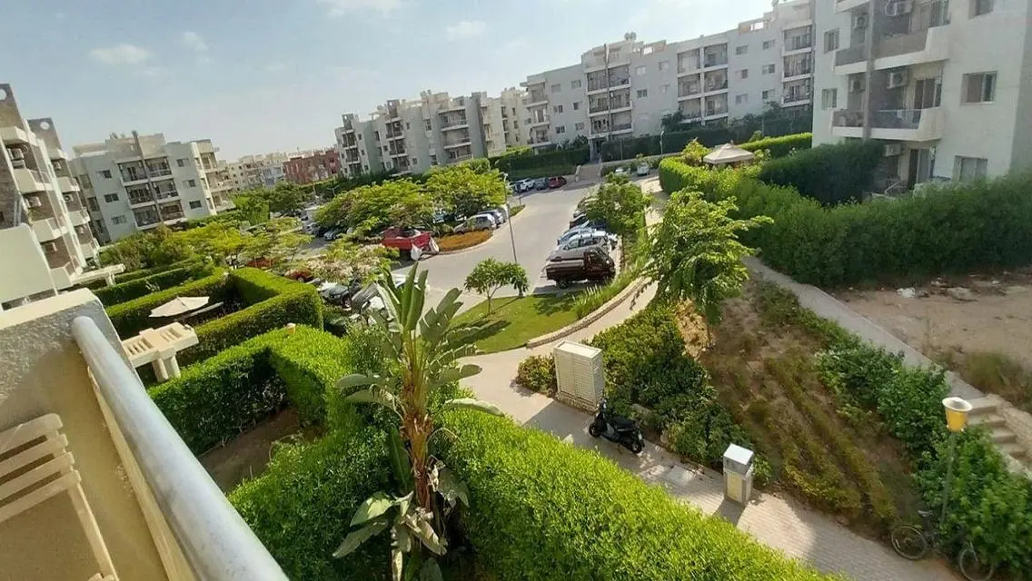 شقة مميزة مع مسبح وإطلالة رائعة