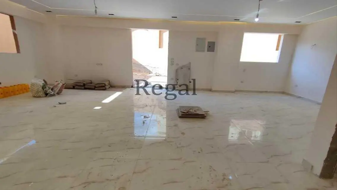شقة basement مميزة للبيع في حي غرب صوميد