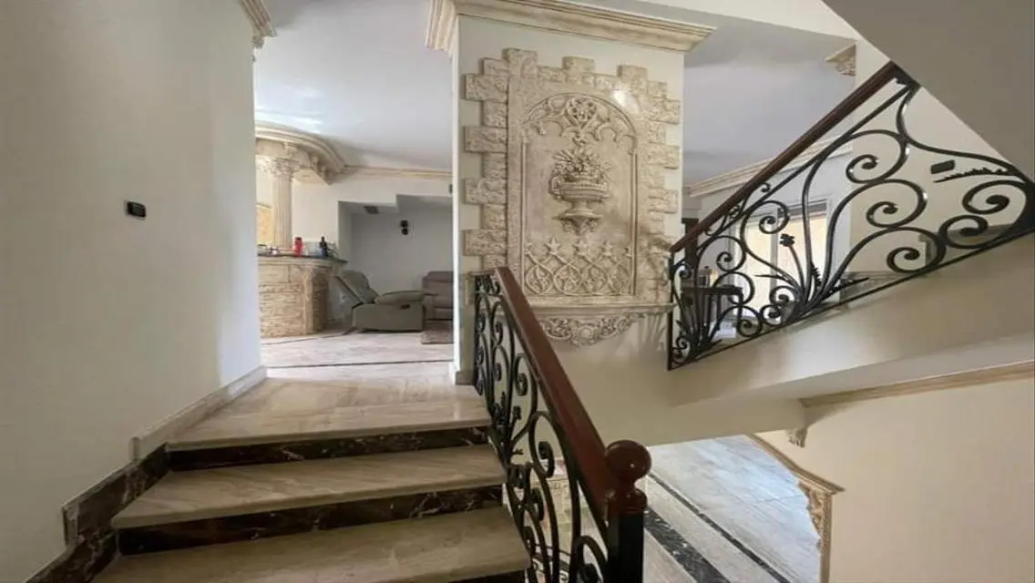Luxurious Villa for Sale with Spacious Amenities