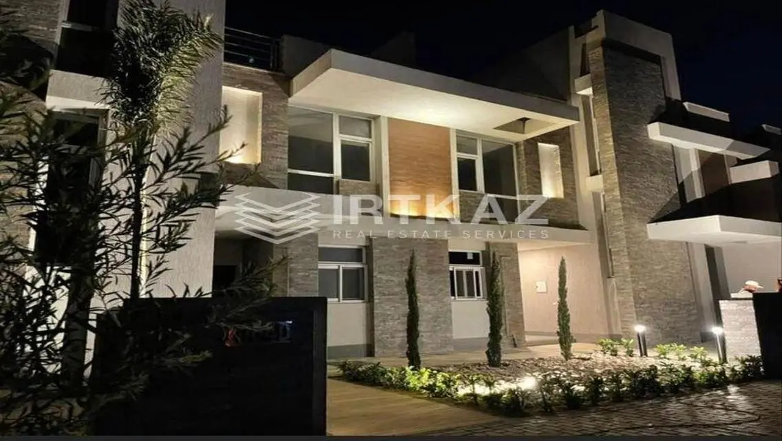 Luxury Villa with Lake View