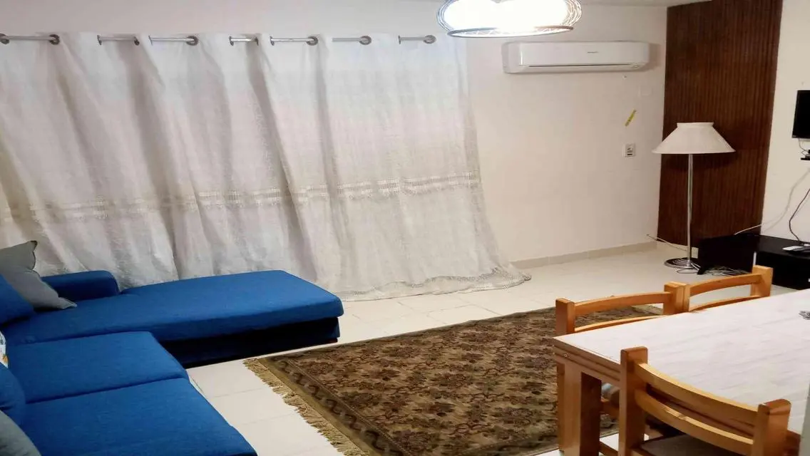 شقة فاخرة للإيجار بـ 17000 جنيه في منطقة مميزة
