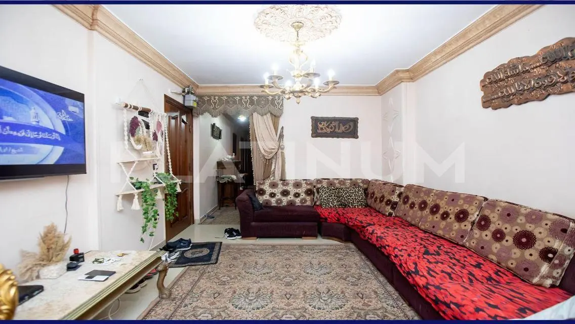 شقة سكنية فاخرة بإطلالة مميزة بسعر مغري